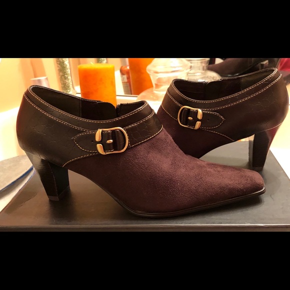Brown Suede Booties. New no tags. Price firm - Picture 3 of 4